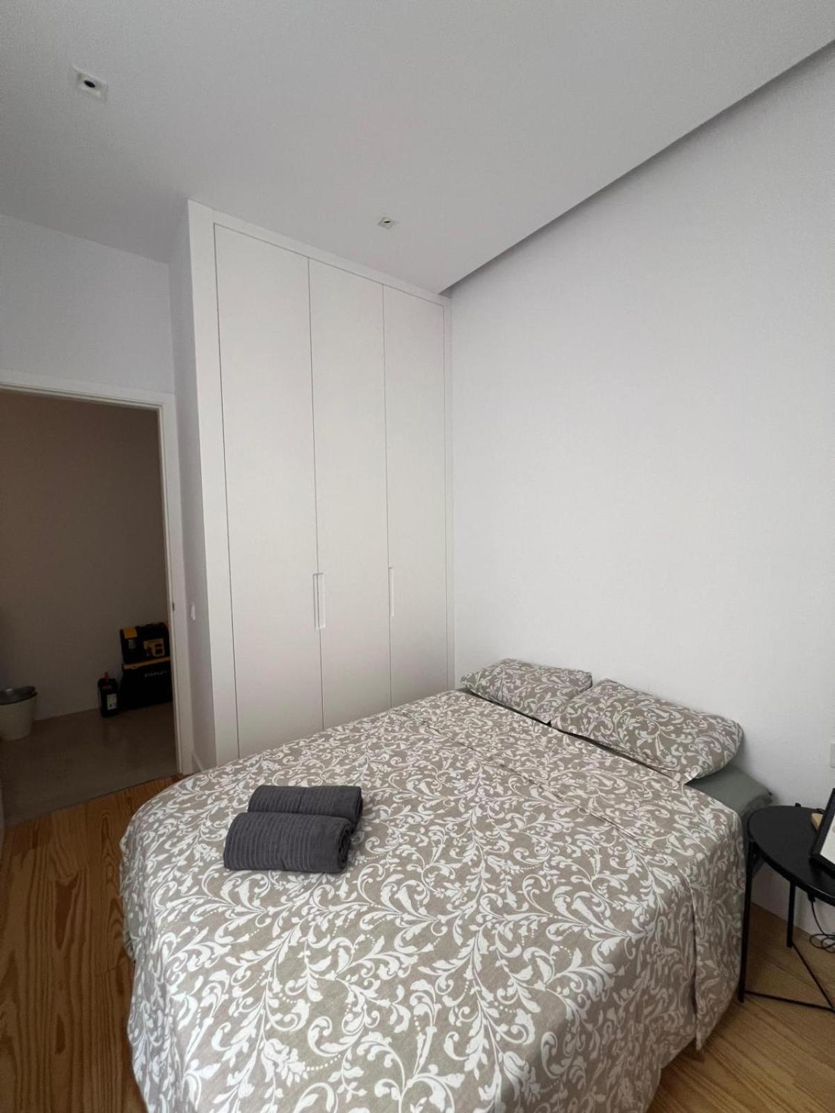 Private Rooms In Magdalena Street Madrid Exterior photo